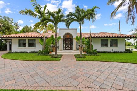 215 Essex Lane