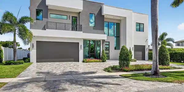 725 NE 71st Street