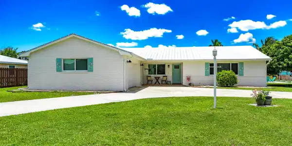 1848 NW Palmetto Terrace
