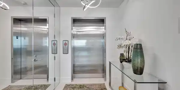 Image 3: enter private foyer through elevator