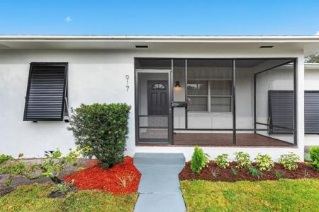 917 N Ocean Breeze