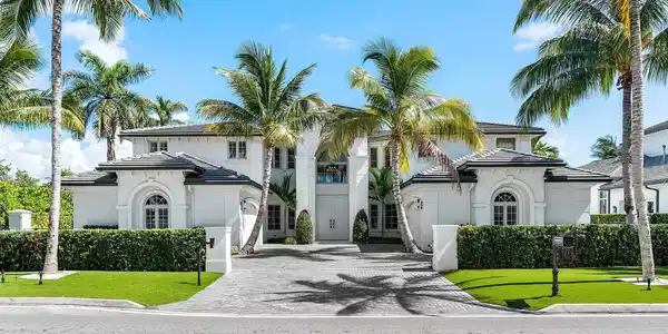 121 Royal Palm Way