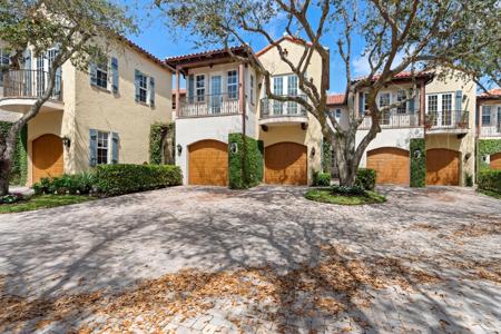 1027 Coralina Lane