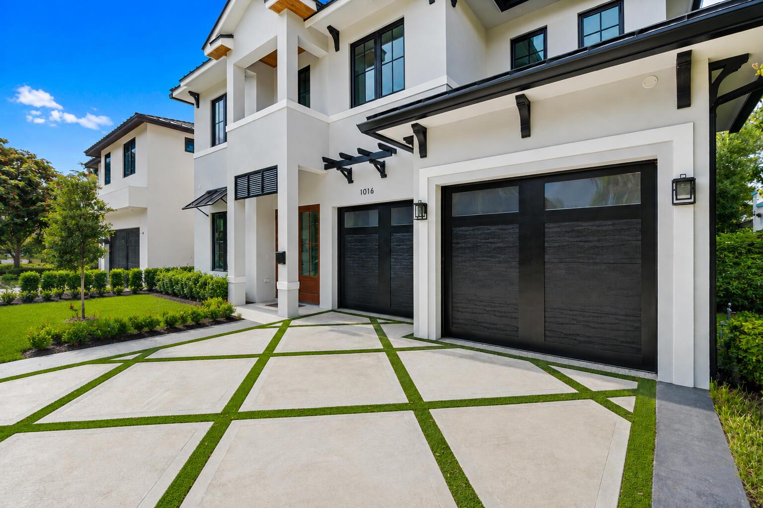 Image 2: House 3