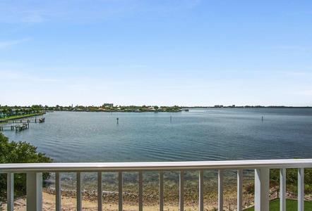 3 Harbour Isle Drive