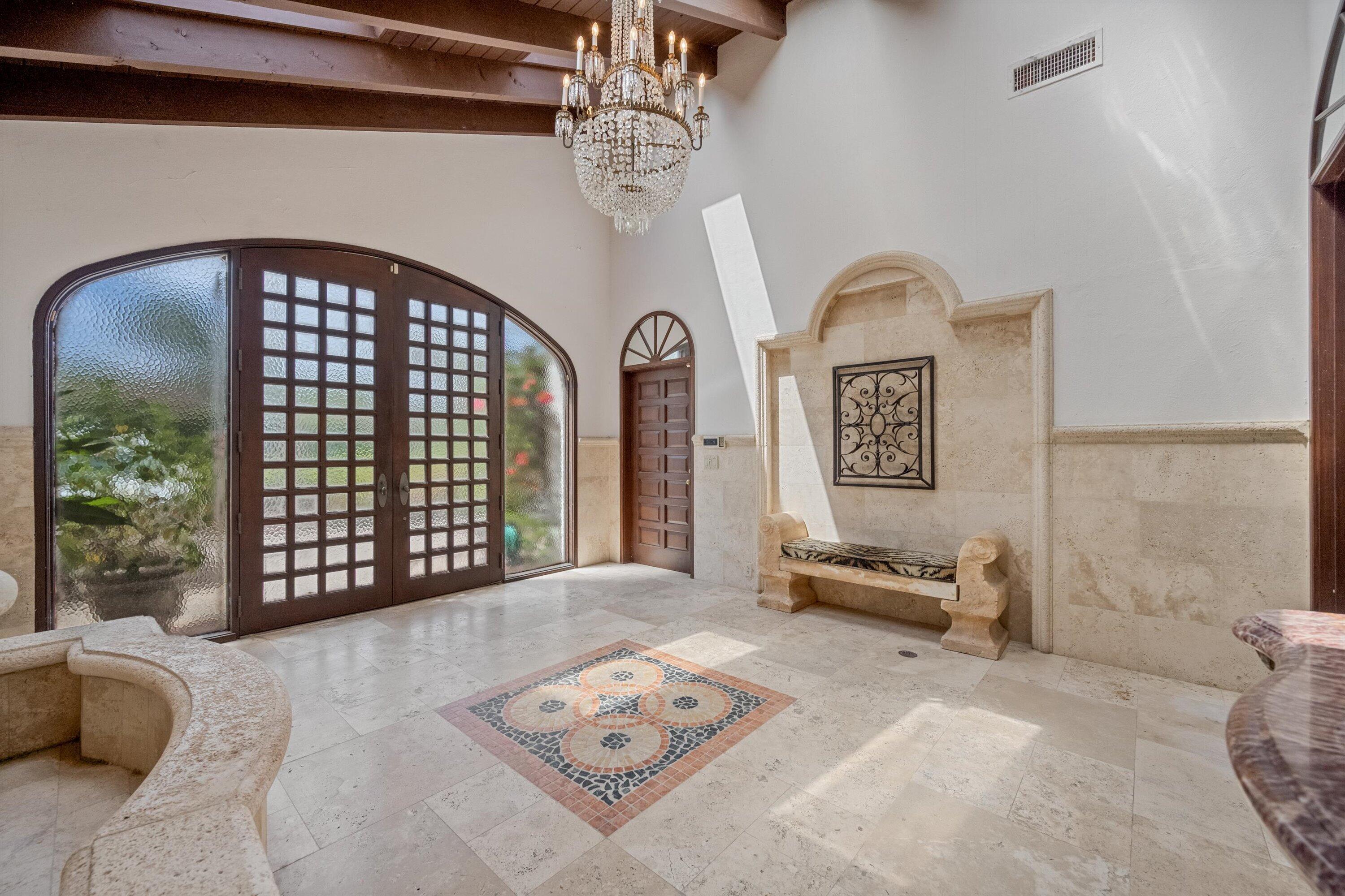 Image 3: Foyer