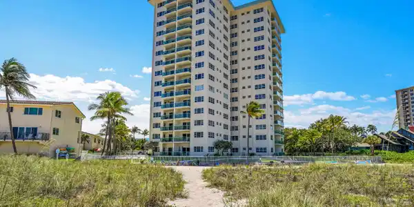 Image 2: 6000 N Ocean Blvd 8E 00037
