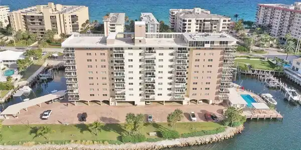 1160 Hillsboro Mile