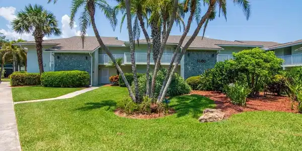 2400 S Ocean Dr
