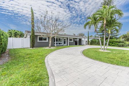 2770 NE 53rd Street