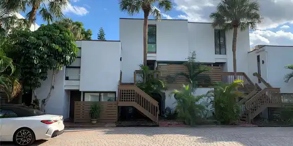 3228 NE 14th Street Cswy