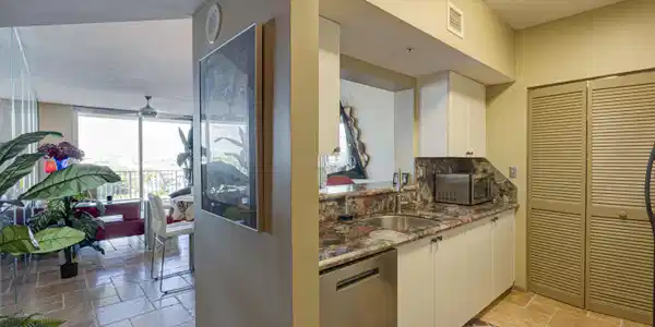 Image 3: 3020 Northeast 32nd Ave unit 606-2