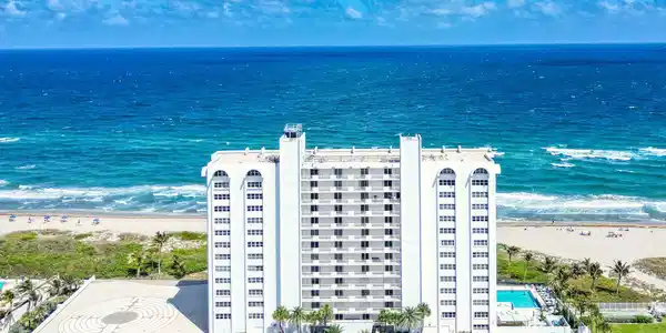 3000 S Ocean Blvd
