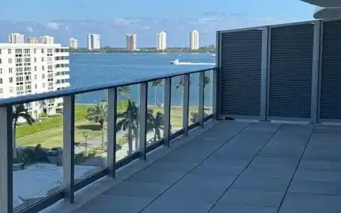 220 Lake Shore Drive
