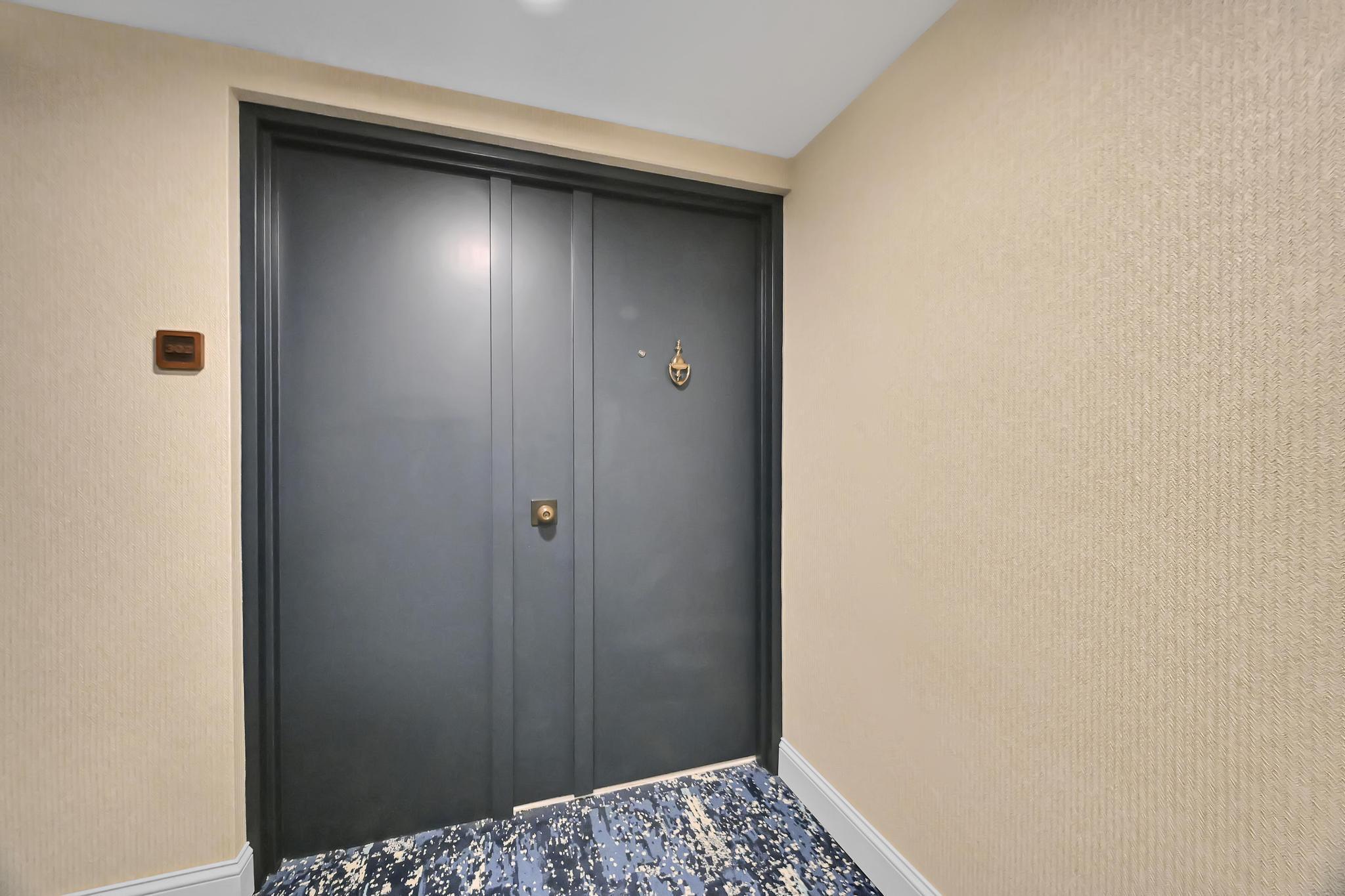 Image 3: Unit 302