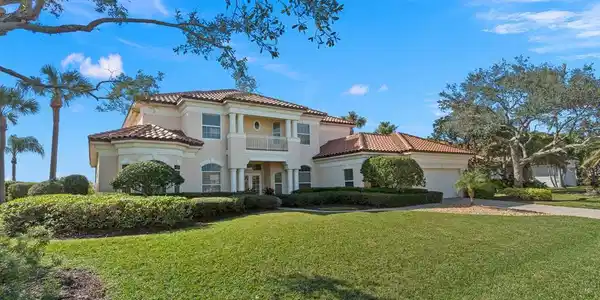 5501 Las Brisas Drive