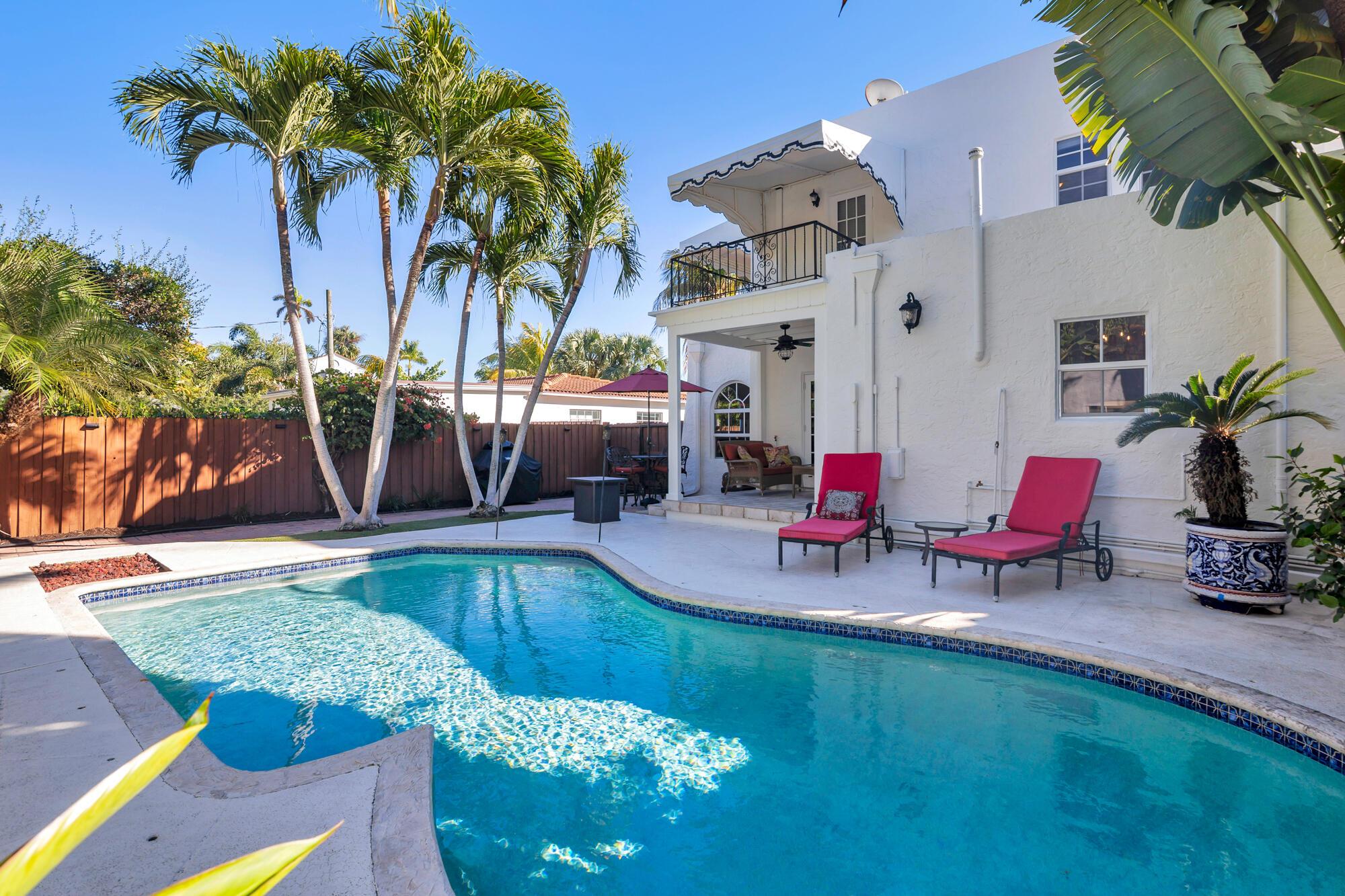 Image 3: Pool