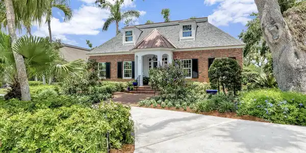 645 Riomar Drive