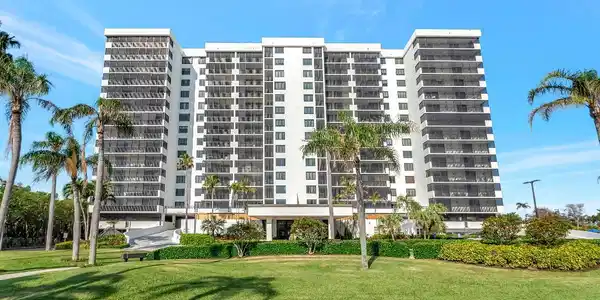 3420 S Ocean Boulevard S