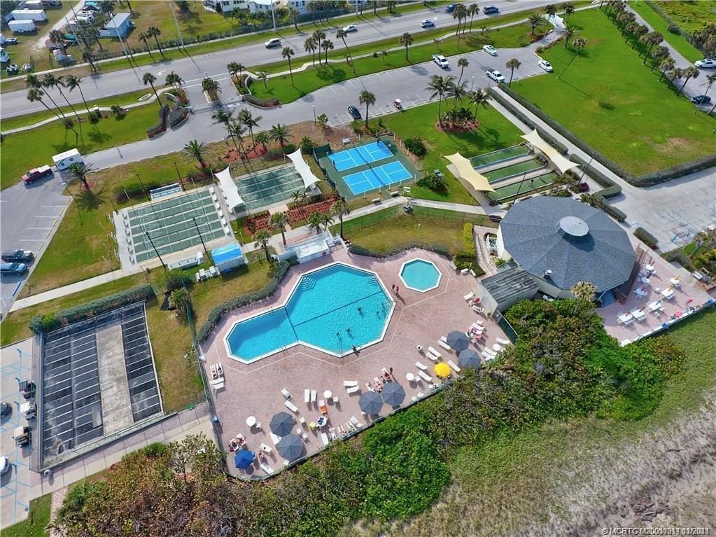 Image 4: HO AERIAL POOL