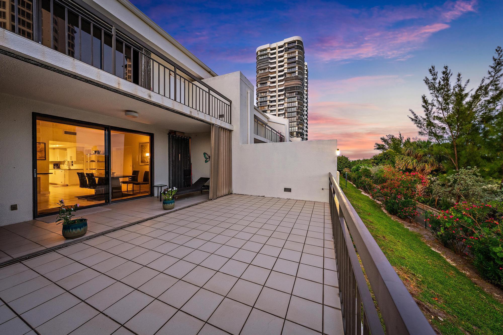 Image 3: Expansive Patio