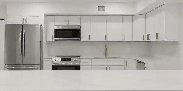Image 3: Kitchen