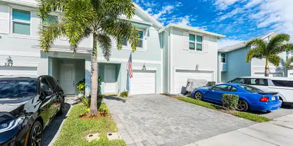 Image 3: 003-329SoutheastHalifaxLane-Stuart-FL-34