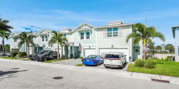 Image 4: 004-329SoutheastHalifaxLane-Stuart-FL-34
