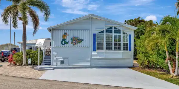 781 Nettles Boulevard