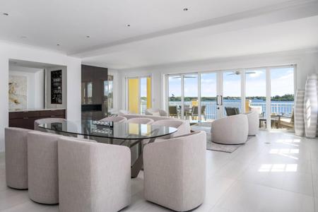 7 Royal Palm Pointe