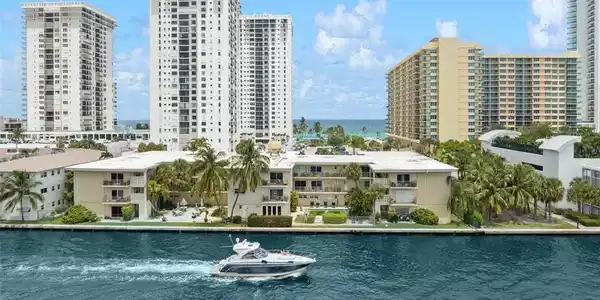 2600 S Ocean