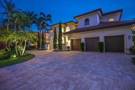 942 Allamanda Drive