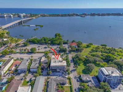 129 S Golfview Road