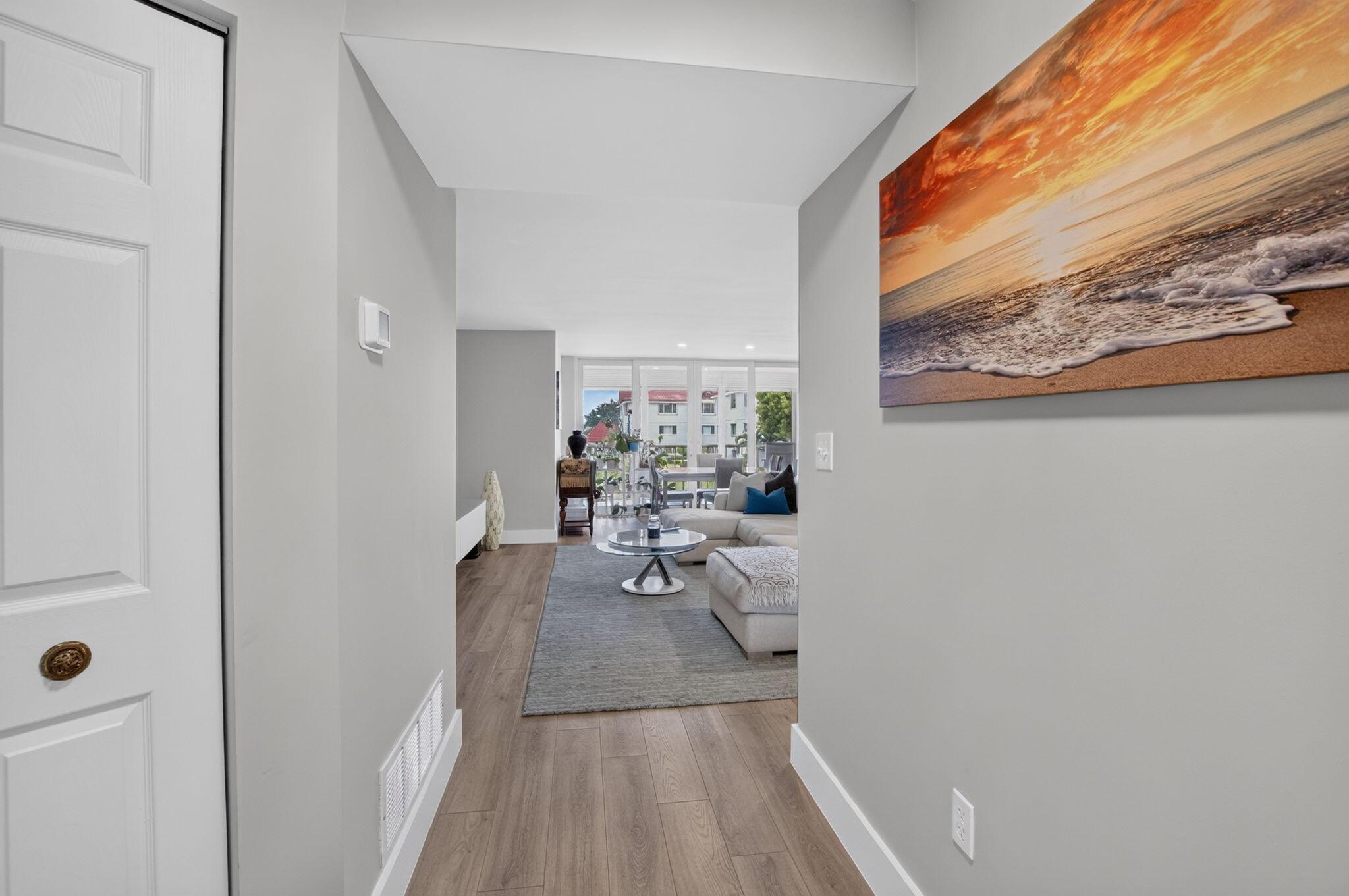 Image 3: 4-web-or-mls-DSC_7680