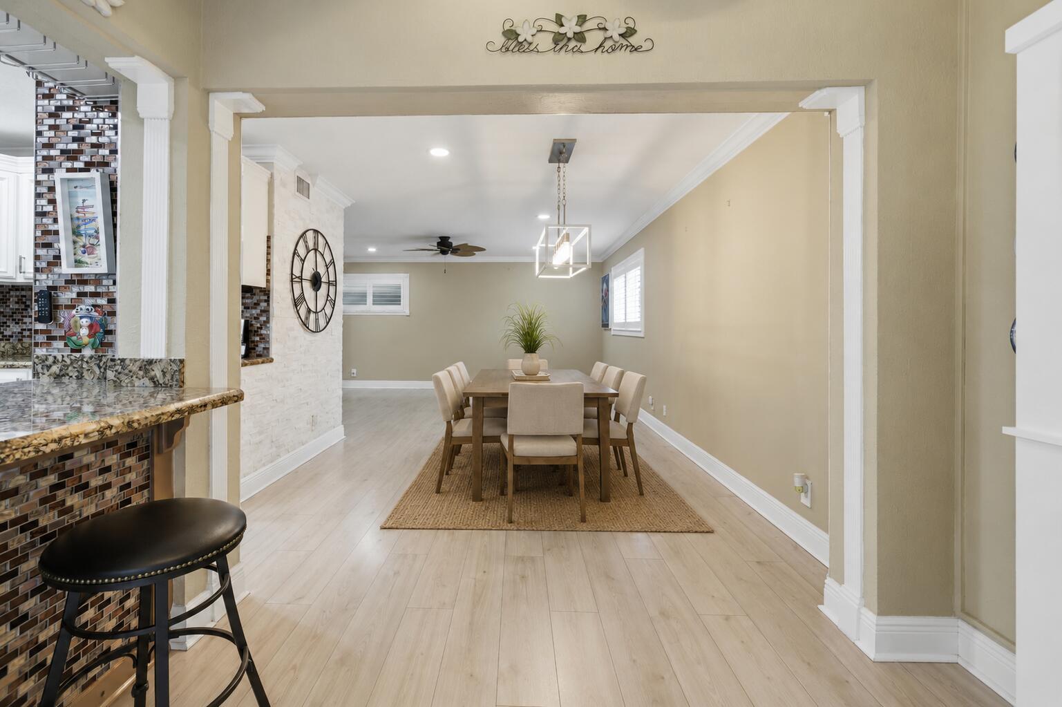 Image 4: Dinning Room
