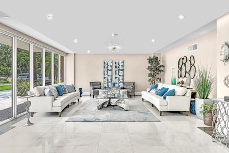 1150 W Hillsboro Mile