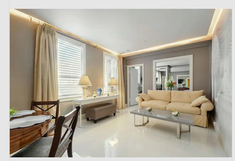 Image 2: Living Room