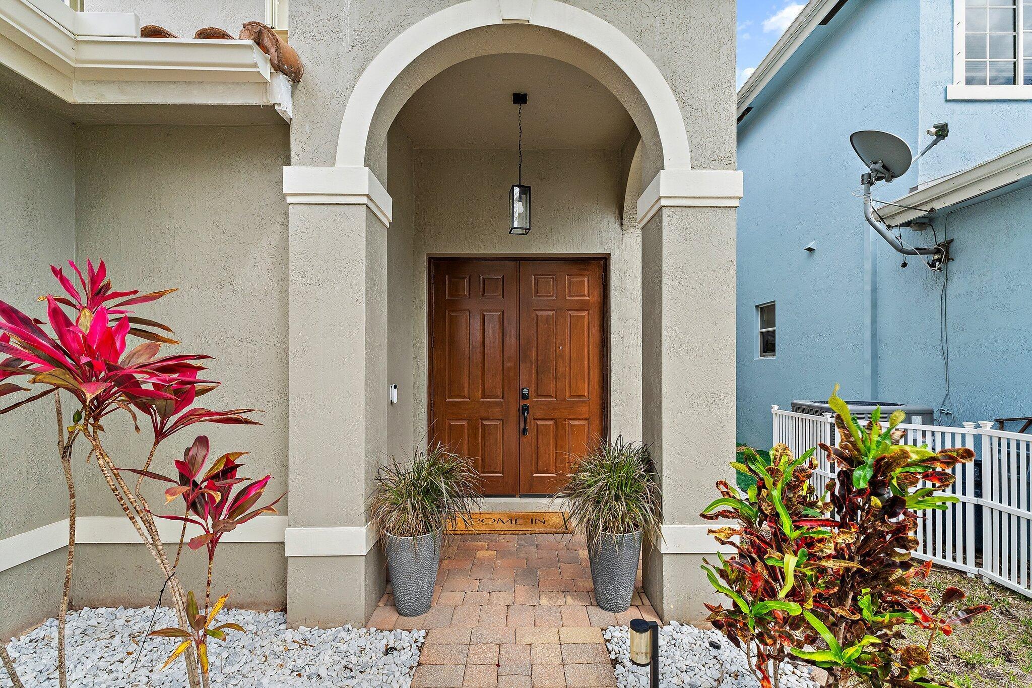 Image 4: Entry