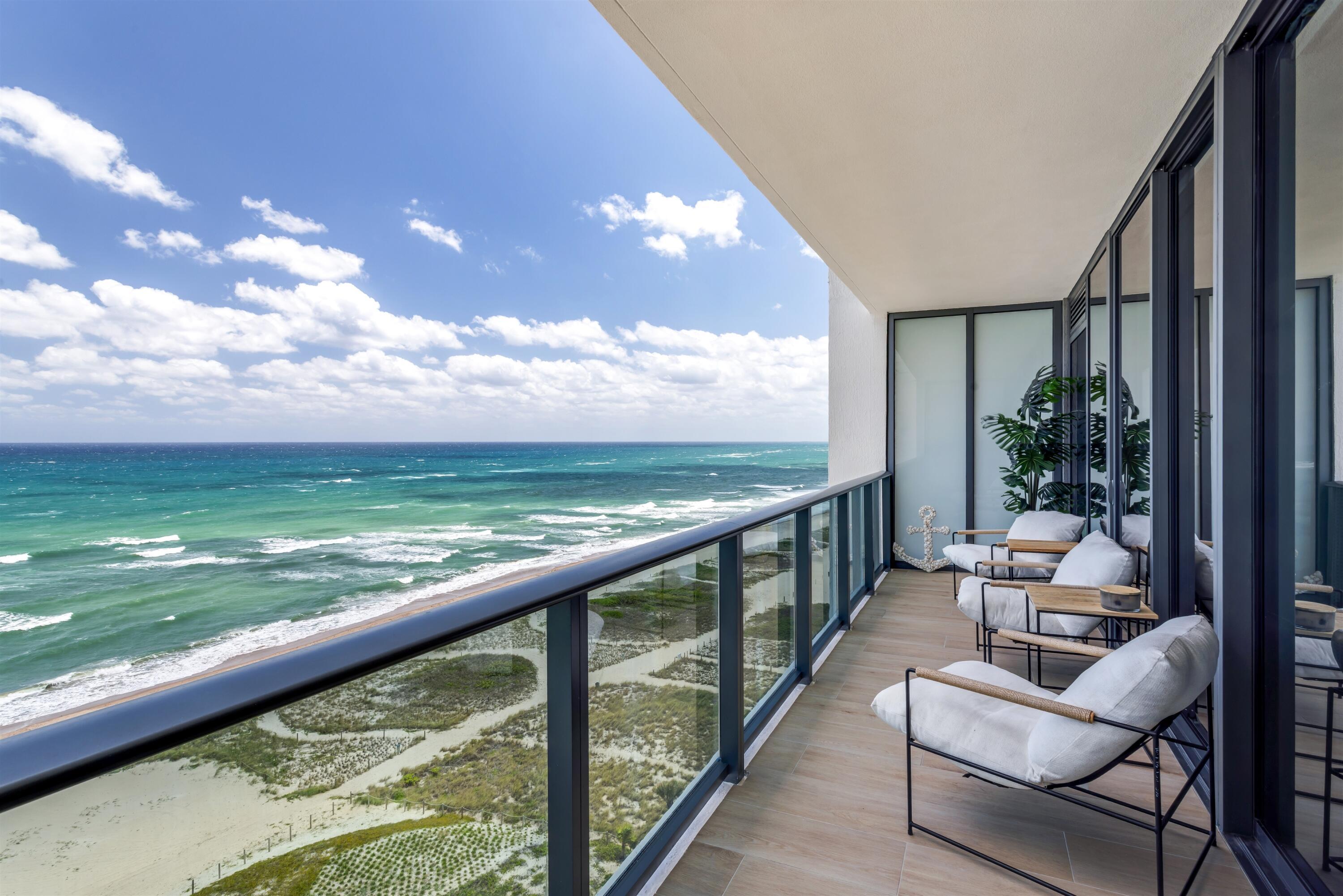 Image 4: BALCONY_VIEW_5_EB