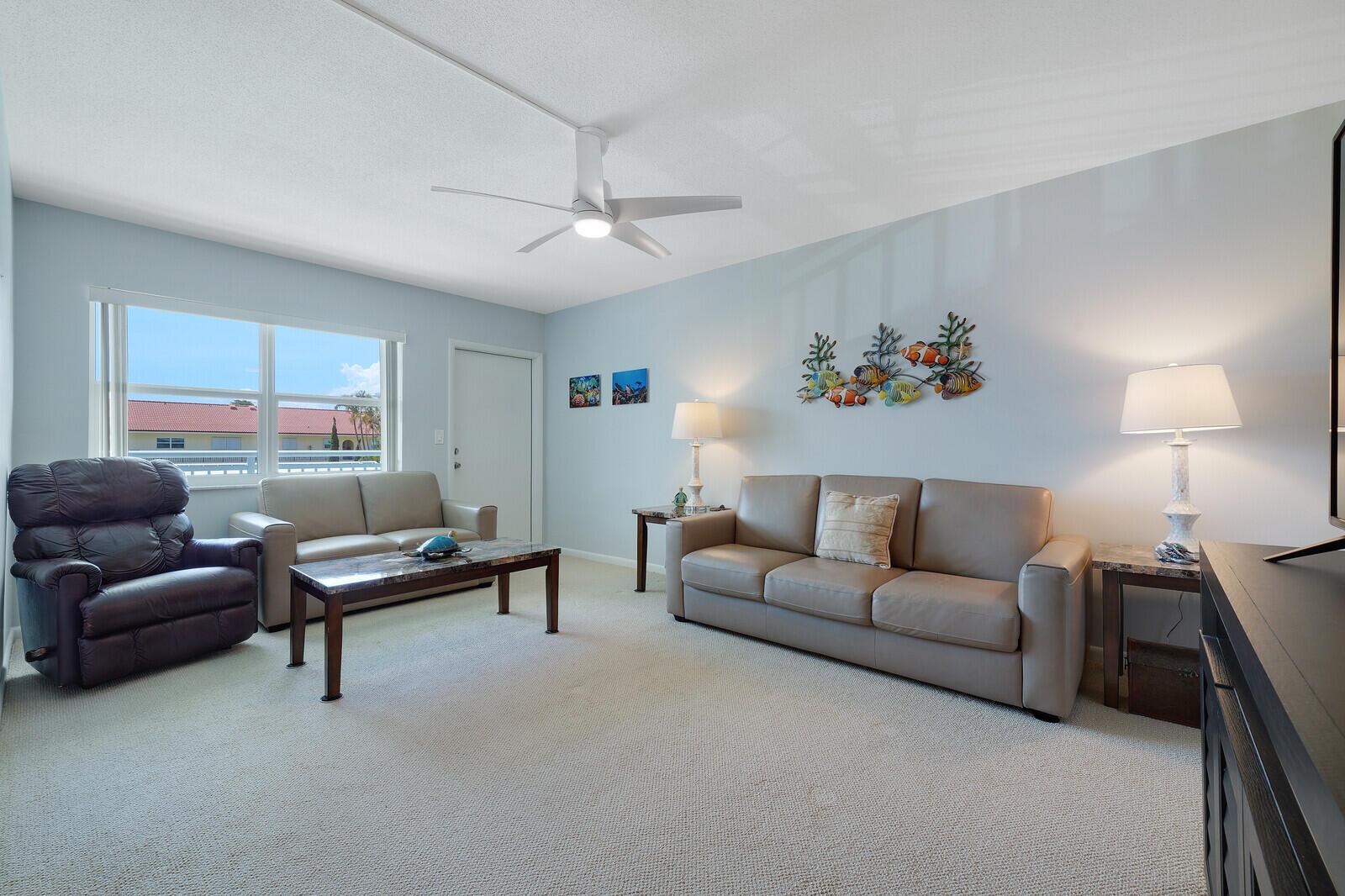 Image 2: Living Room