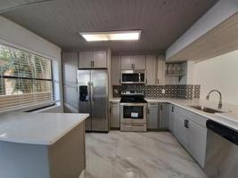 896 N Federal Highway