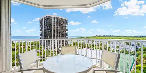 5049 N Highway A1a