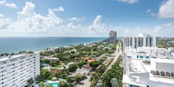 2841 N Ocean Blvd