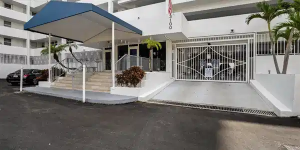Image 3: Photo 3