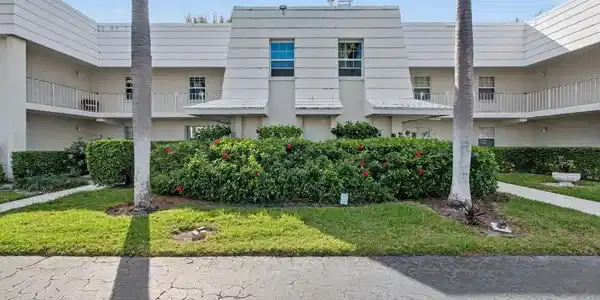 1205 Sandy Lane