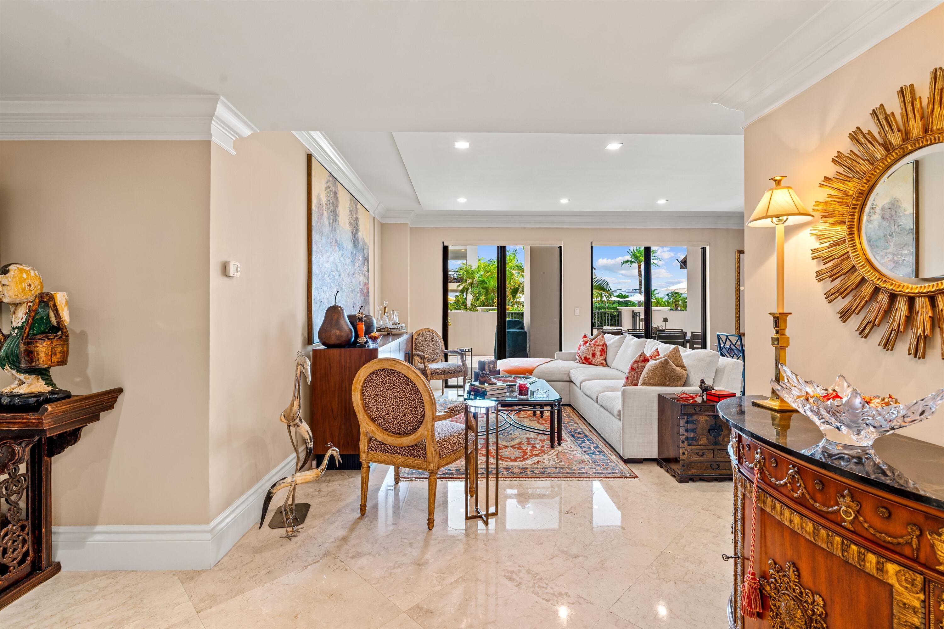 Image 4: FOYER TO LIVING ROOM