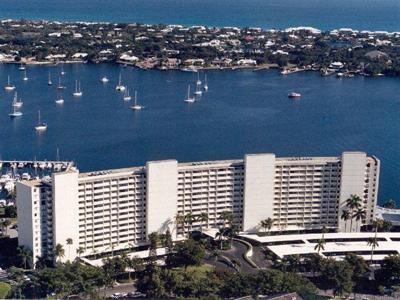 132 Lakeshore Drive