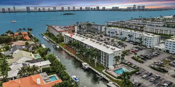 109 Paradise Harbour Boulevard