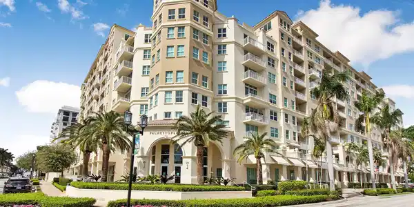 99 SE Mizner Blvd