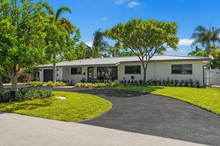 3246 NE 27th Ter